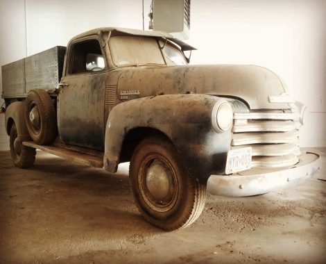 1950 Chevy 3800 barn find